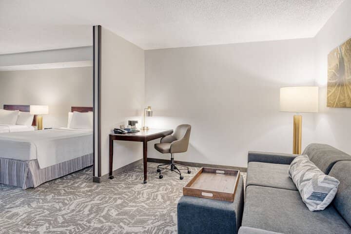 Room 18 of 32