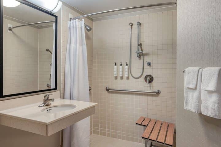 Room 20 of 32